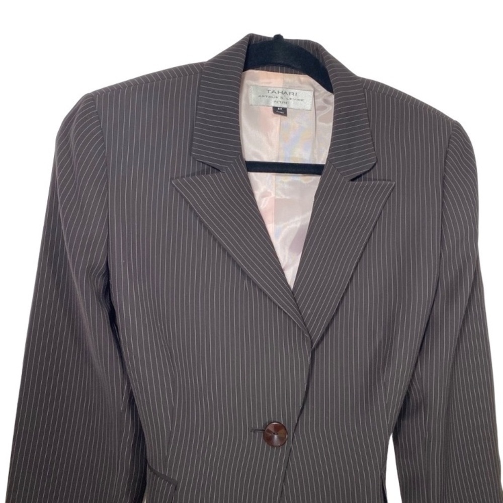 Tahari Blazer Arthur S. Levine Brown Pinstripe Size 6 Petite